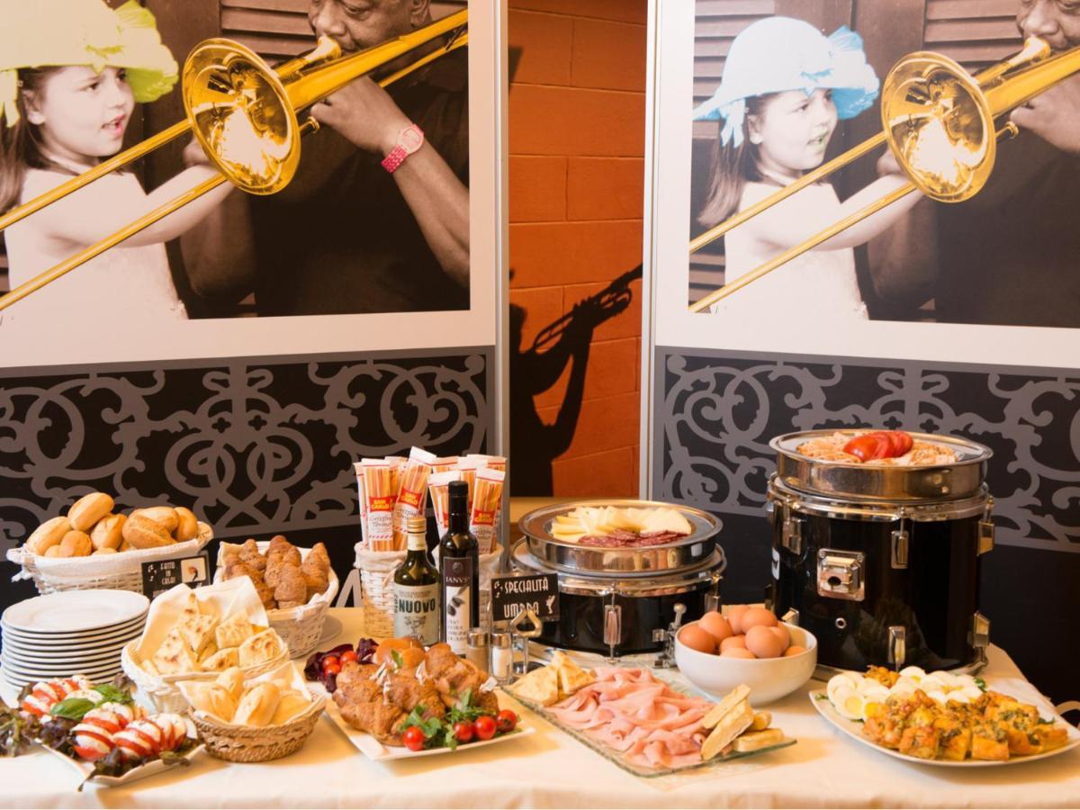 Hotel Gio Wine E Jazz Area بيرودجا المظهر الخارجي الصورة