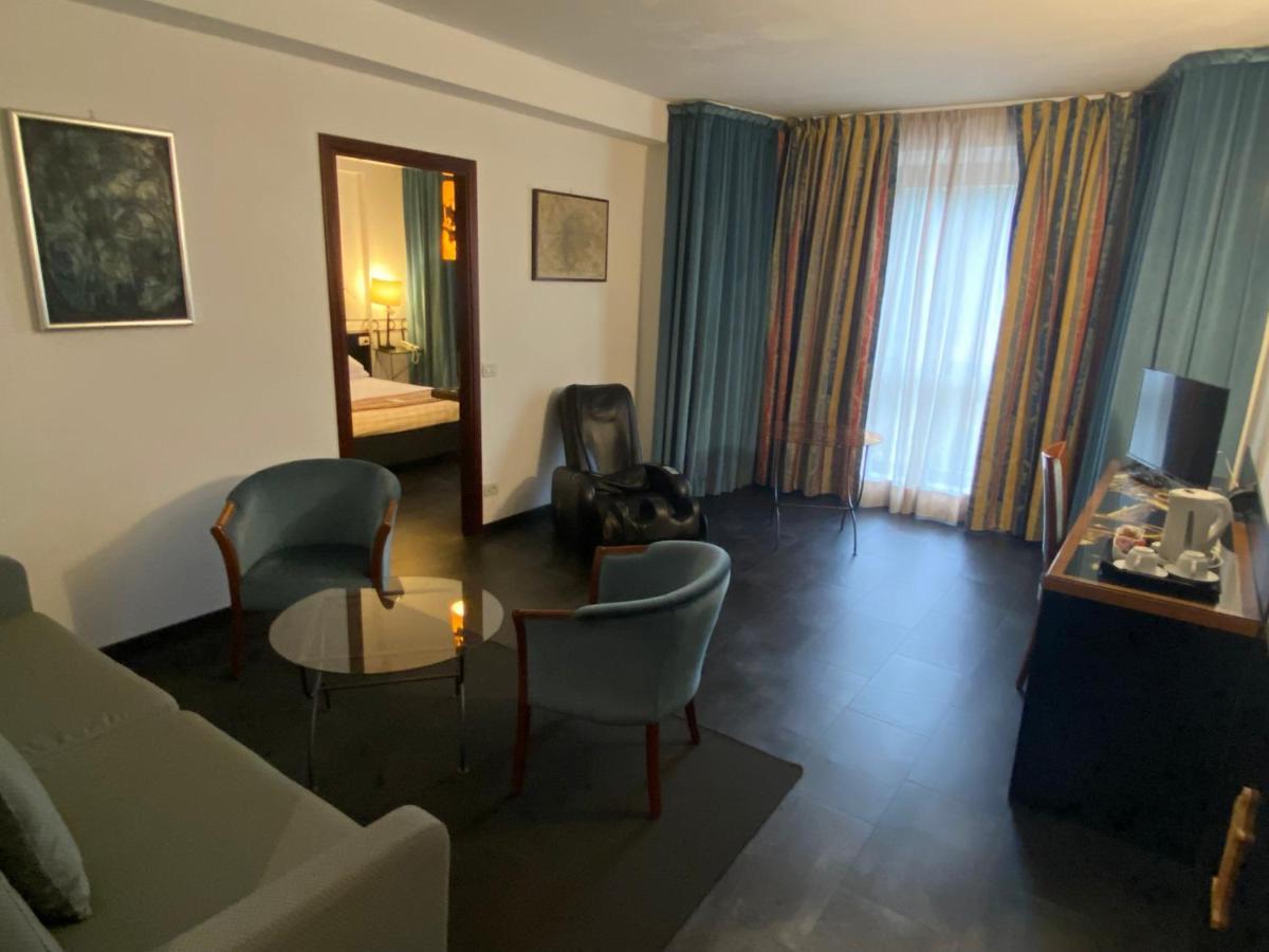 Hotel Gio Wine E Jazz Area بيرودجا المظهر الخارجي الصورة